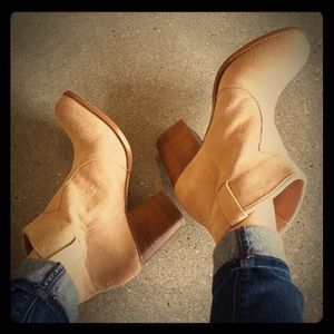 Splendid Suede Lakota booties